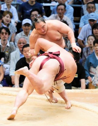 Kisenosato, premier ozeki à échouer contre Aminishiki