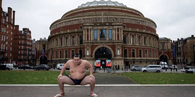 Le sumo de retour à Londres après 34 ans d’absence