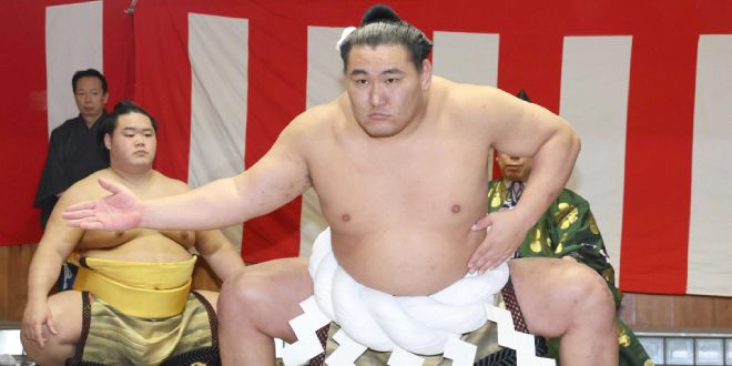 Hoshoryu porte pour la première fois sa tsuna de yokozuna