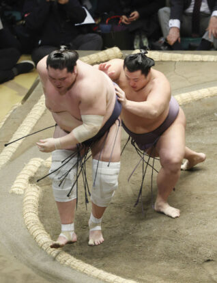 Tobizaru expulse Terunofuji